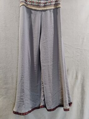 2/$15 Light Gray Wide-Leg Women's Pants with Trim